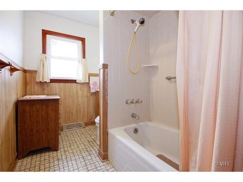 148 E 1st St, Braidwood, IL 60408 photo 7