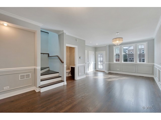 1714 N Kimball Ave, Chicago, IL 60647 photo 1