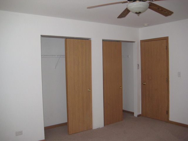 513 Shadow Dr, Harvard, IL 60033 photo 9