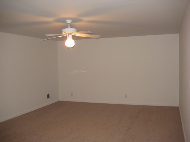 513 Shadow Dr, Harvard, IL 60033 photo 12