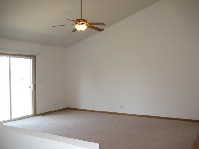 513 Shadow Dr, Harvard, IL 60033 photo 6