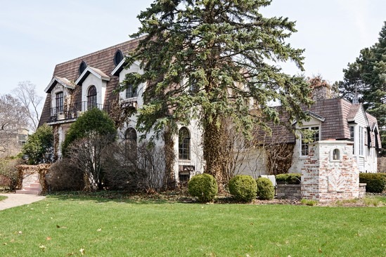 725 Howard St, Wheaton, IL 60187 photo 1
