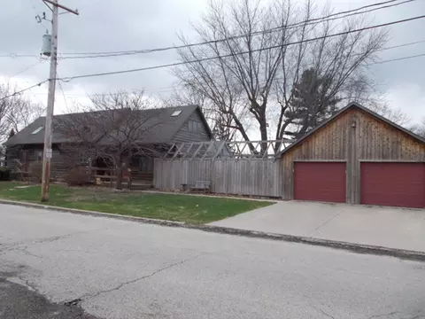 1700 Chicago St, Peru, IL 61354 photo 1