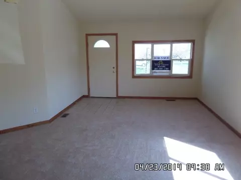 1154 Golf Ct, Dekalb, IL 60115 photo 2