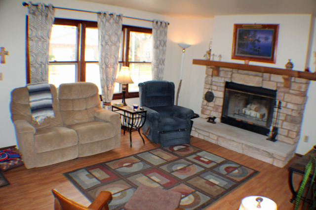 1880 Monday Dr, Elgin, IL 60123 photo 3