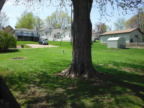 503 E Dakota St, Spring Valley, IL 61362 photo 8