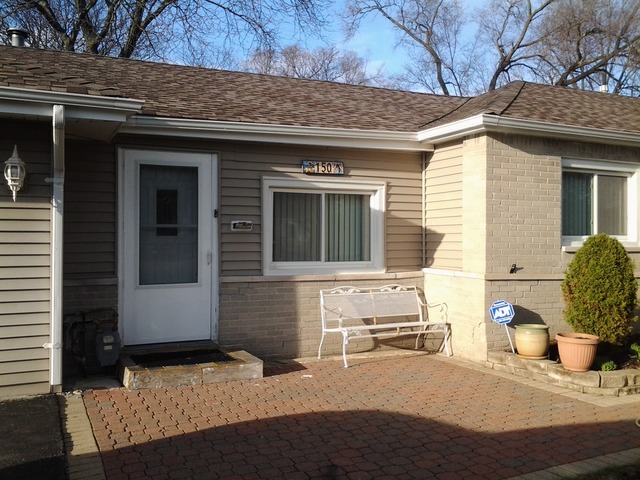 150 Hawthorn Ln, Hoffman Estates, IL 60169 photo 1