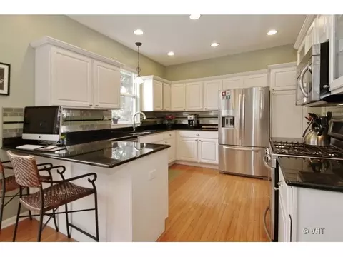 1921 Broadsmore Dr, Algonquin, IL 60102 photo 3