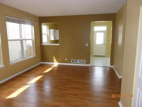 2167 Grayhawk Dr, Aurora, IL 60503 photo 2