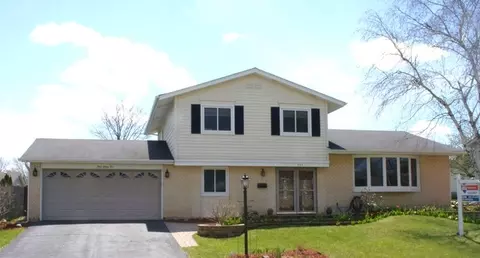 935 Colony Ln, Hoffman Estates, IL 60192 photo 1