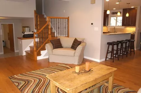 935 Colony Ln, Hoffman Estates, IL 60192 photo 5