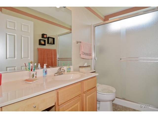 1044 Willow Bay, Elgin, IL 60123 photo 6