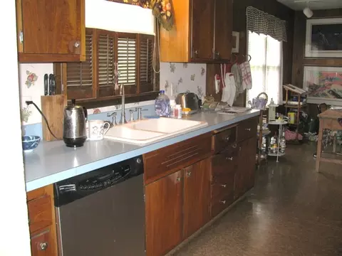 611 E 2nd St, Lockport, IL 60441 photo 5