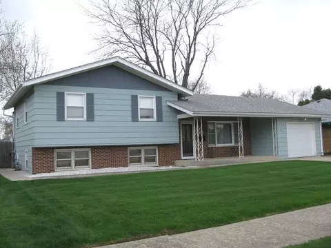 611 E 2nd St, Lockport, IL 60441 photo 1