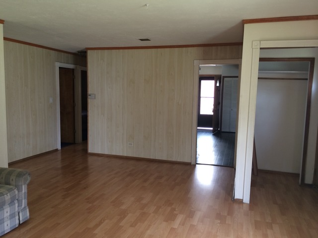 472 W Green Dr, Wheeling, IL 60090 photo 2