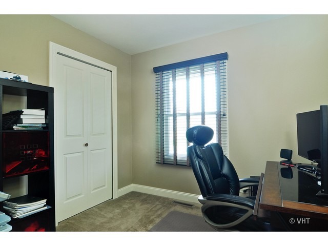 1864 Polk Ct, Rolling Meadows, IL 60008 photo 11