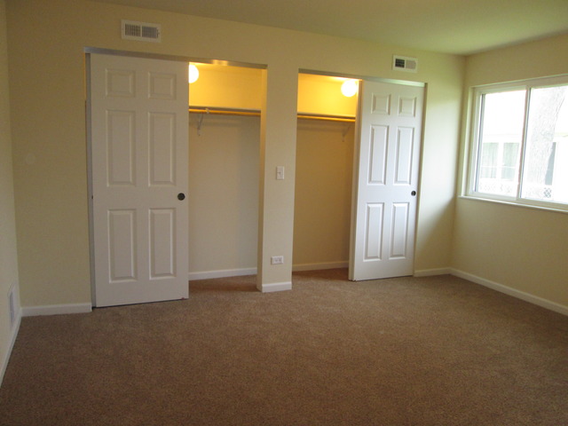 5 E Rocket Cir, Park Forest, IL 60466 photo 18