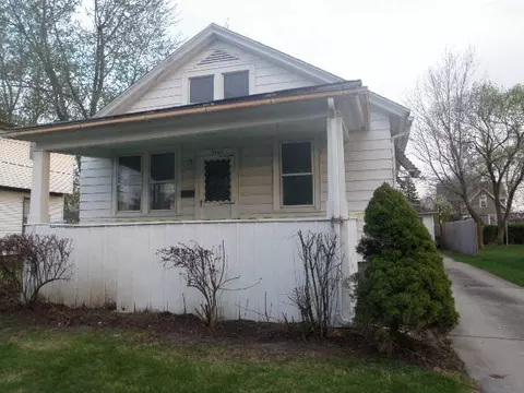 2422 7th St, Peru, IL 61354 photo 1