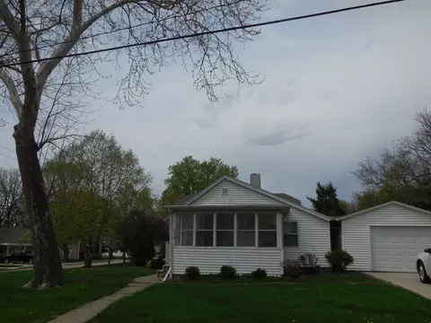 504 Pike, Peru, IL 61354 photo 3