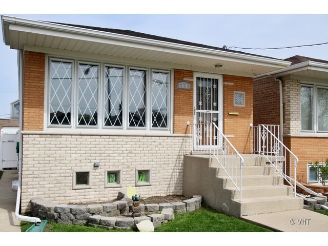 5547 S Parkside Ave, Chicago, IL 60638 photo 1