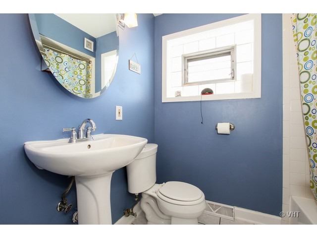 5547 S Parkside Ave, Chicago, IL 60638 photo 10