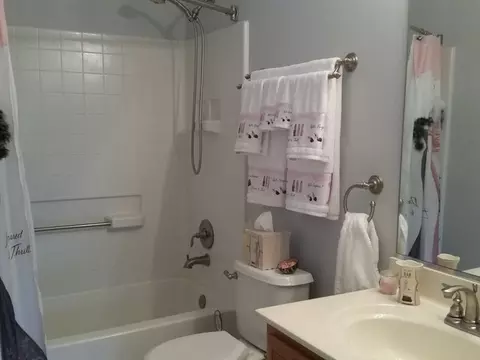 2250 Daybreak Dr, Aurora, IL 60503 photo 12