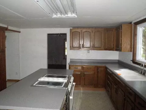 404 Benton St, Newark, IL 60541 photo 2