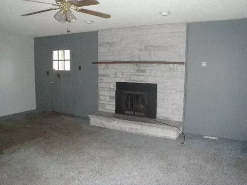 404 Benton St, Newark, IL 60541 photo 4