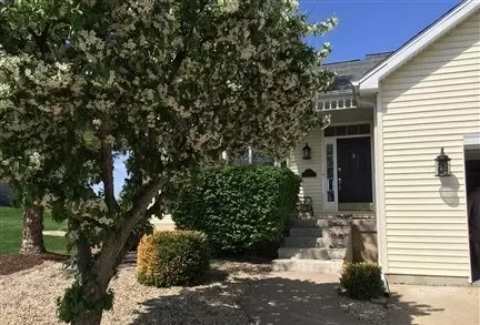 9 Willow Ct, Spring Valley, IL 61362 photo 2