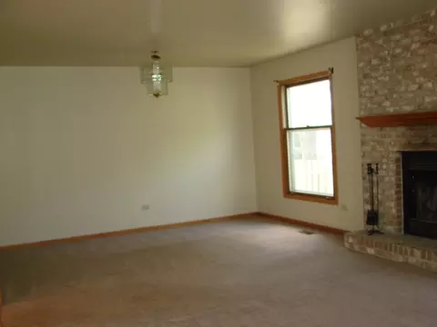 2615 Frank Turk Dr, Plainfield, IL 60586 photo 2