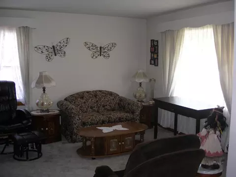 2022 Pulaski St, Peru, IL 61354 photo 2