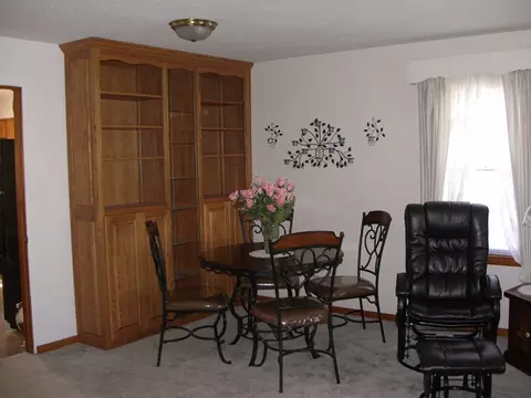 2022 Pulaski St, Peru, IL 61354 photo 4
