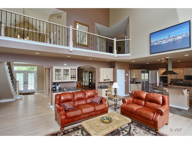 3451 White Eagle Dr, Naperville, IL 60564 photo 3