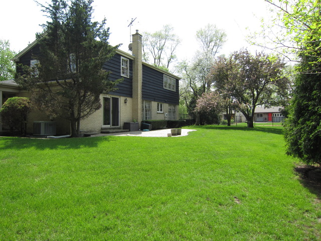 3934 Carousel Dr, Northbrook, IL 60062 photo 23