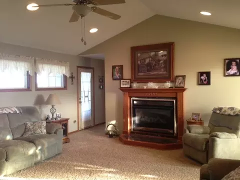 408 Lamoille Rd, Sublette, IL 61367 photo 2