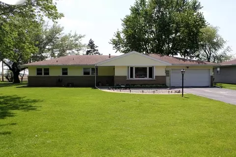 2838 River Rd, Kankakee, IL 60901 photo 1