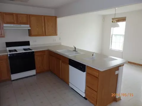 930 Symphony Dr, Aurora, IL 60504 photo 7