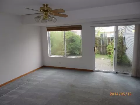 930 Symphony Dr, Aurora, IL 60504 photo 5