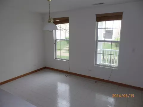 930 Symphony Dr, Aurora, IL 60504 photo 9