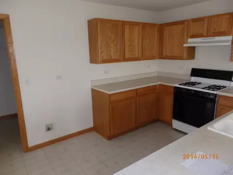930 Symphony Dr, Aurora, IL 60504 photo 8