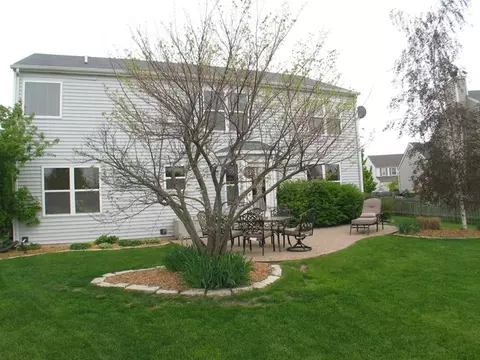 7703 Oleander Dr, Plainfield, IL 60586 photo 2
