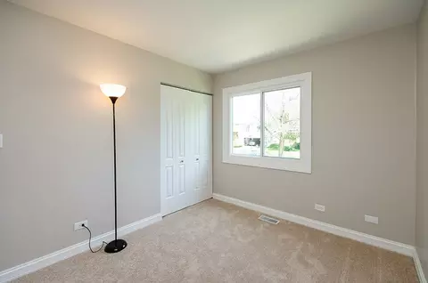 128 E Wallace St, Bartlett, IL 60103 photo 15
