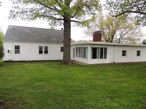 1616 12th St, Peru, IL 61354 photo 3