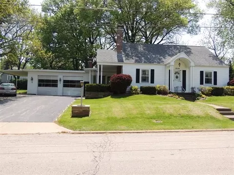1616 12th St, Peru, IL 61354 photo 1
