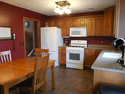706 E Mckinley Rd, Ottawa, IL 61350 photo 4