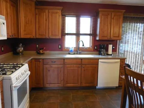 706 E Mckinley Rd, Ottawa, IL 61350 photo 3