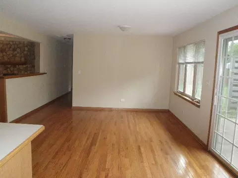 111 Heritage Dr, Minooka, IL 60447 photo 3