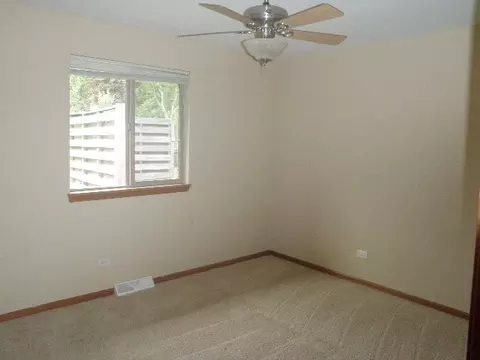 111 Heritage Dr, Minooka, IL 60447 photo 5