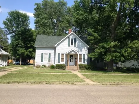 706 Main St, Henry, IL 61537 photo 8
