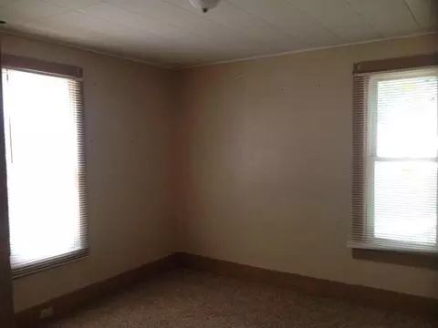 706 Main St, Henry, IL 61537 photo 13